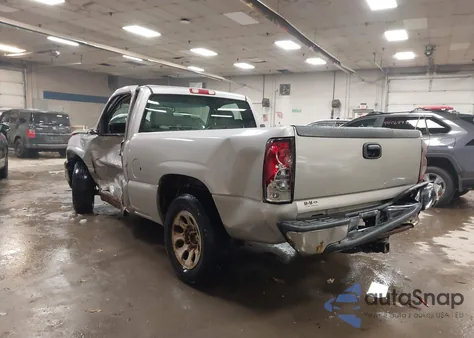 2006 Chevrolet Silverado 1500 Work Truck z USA, uszkodzony, nr VIN 3GCEC14X26G252850